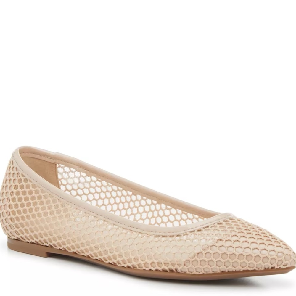 Marc Fisher - Women's Cream Eldora Ballet Flat - Size 6.5